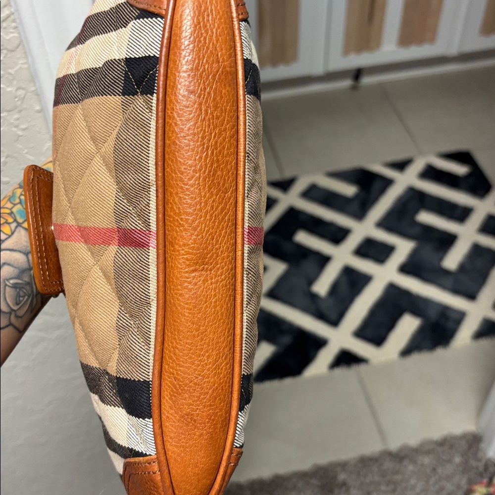 Burberry Quilted House Check handbag - Picture 16 of 16